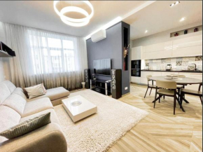 Most City area 2-bedroom Lux, Ekaterinoslav square